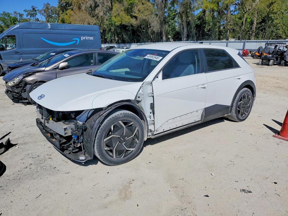 Hyundai Ioniq 2021, VIN KMHC65LC1MU261517, 3/5