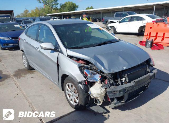 Hyundai Accent 2015, VIN KMHCT5AE6FU217352, 4/5