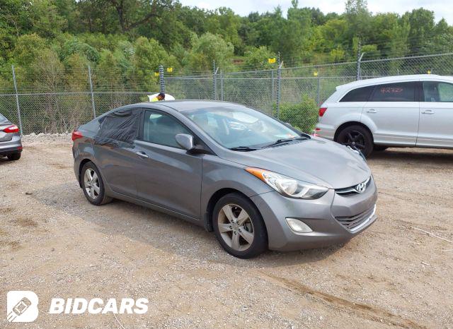 Hyundai Elantra 2014, VIN KMHDH4AE8EU143978, 3/5