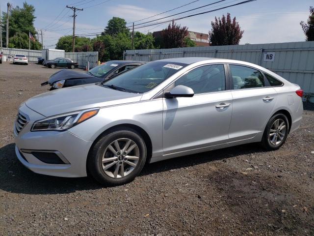 Hyundai Sonata 2016, VIN KMHE34L11GA014739, 3/5