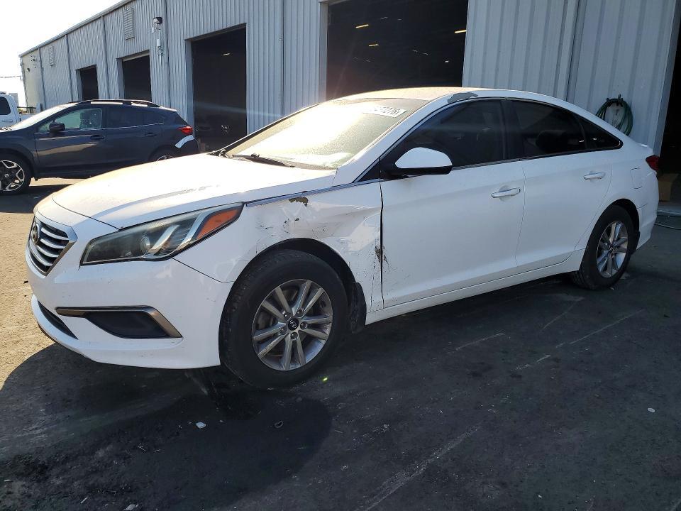 Hyundai Sonata 2015, VIN KMHEC4A41FA137971, 19/21