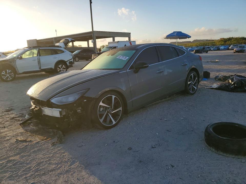 Hyundai Sonata 2021, VIN KMHL24JJ0MA026826, 3/5