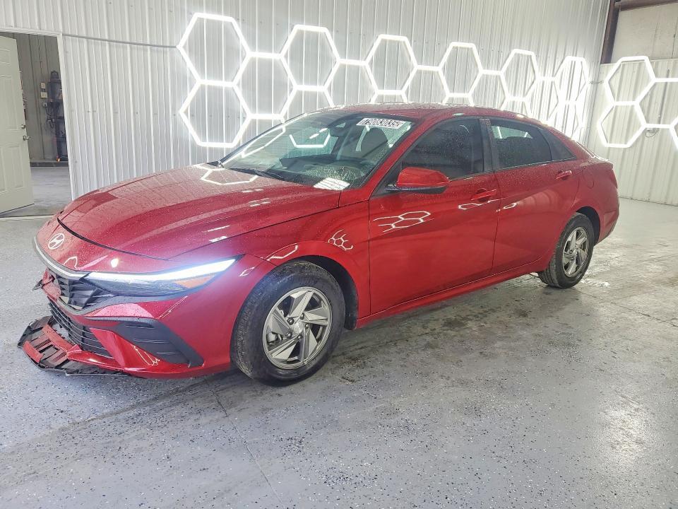 Hyundai Elantra 2025, VIN KMHLL4DG8SU910392, 3/5
