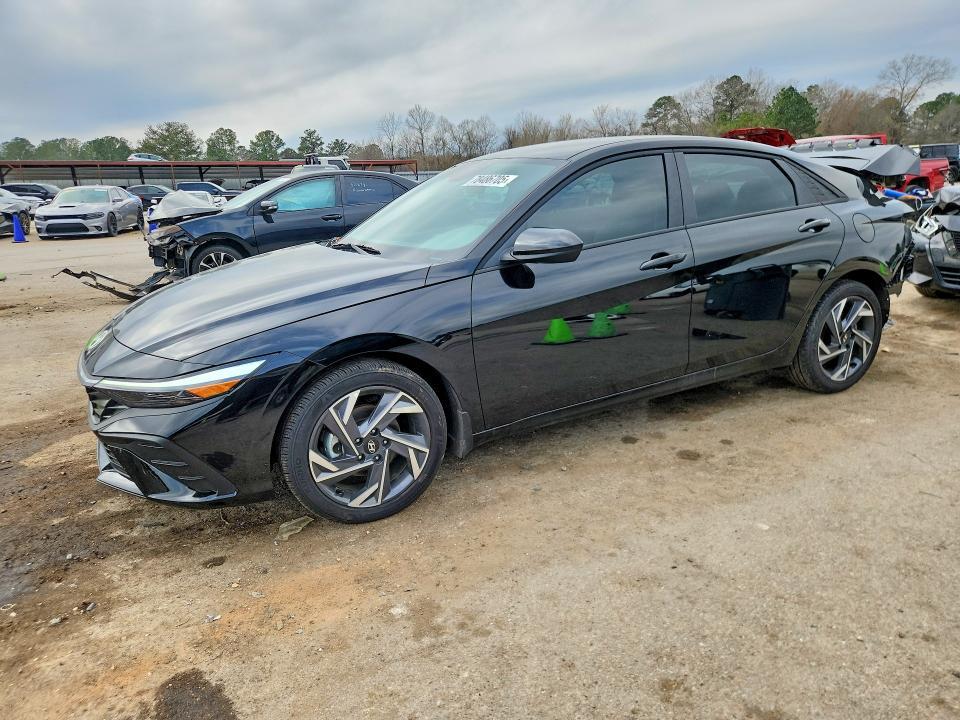 Hyundai Elantra 2024, VIN KMHLM4DG3RU828657, 3/5