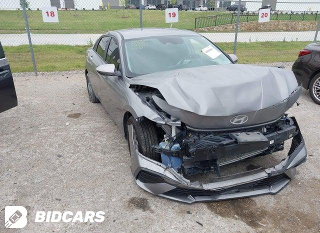 Hyundai Elantra 2025, VIN KMHLM4DGXSU058396, 3/5
