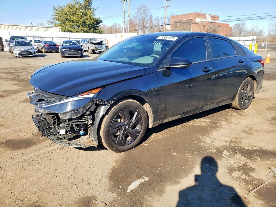 Hyundai Elantra 2022, VIN KMHLN4AJ1NU013977, 3/5
