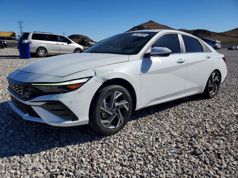 Hyundai Elantra 2023, VIN KMHLN4AJ6PU058237, 3/5