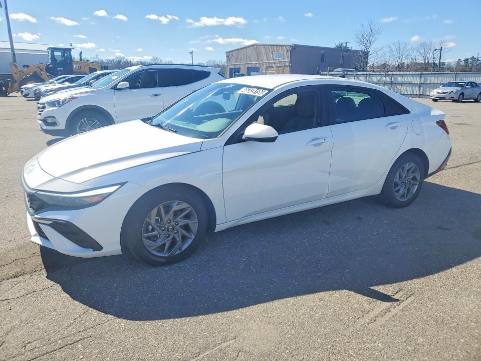 Hyundai Elantra 2023, VIN KMHLP4AG9PU589057, 2/5
