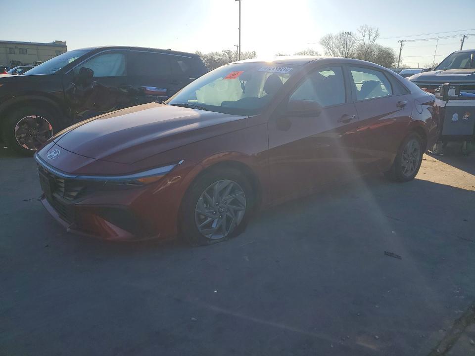 Hyundai Elantra 2024, VIN KMHLP4DG9RU677251, 2/5