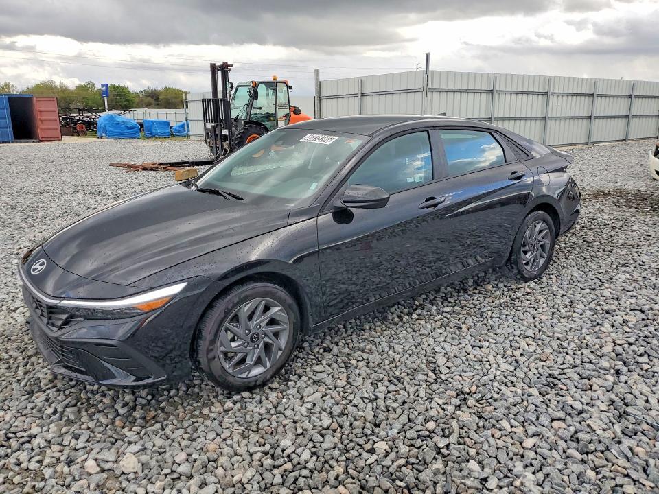 Hyundai Elantra 2025, VIN KMHLP4DGXSU959372, 3/5