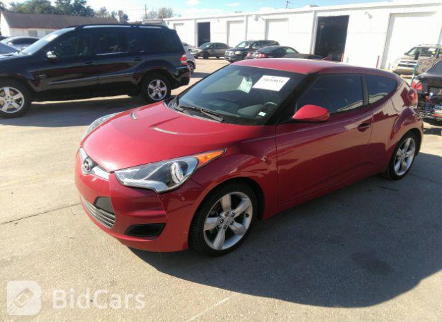 Hyundai Veloster 2015, VIN KMHTC6AD5FU239498, 2/5