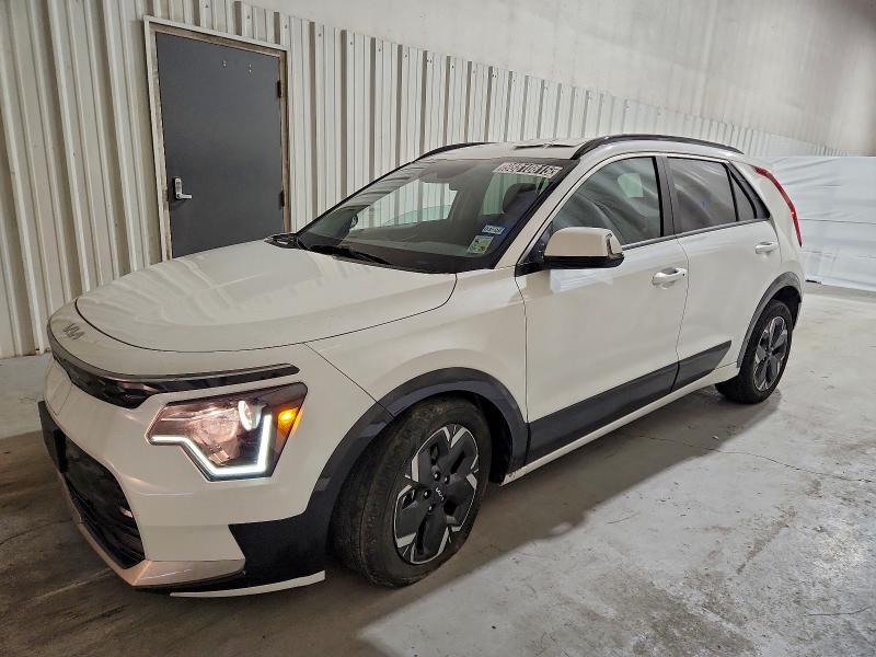 KIA Niro 2023, VIN KNDCR3LE1P5037650, 4/5