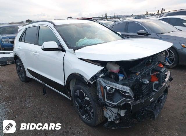 KIA Niro 2023, VIN KNDCR3LE1P5046705, 3/5
