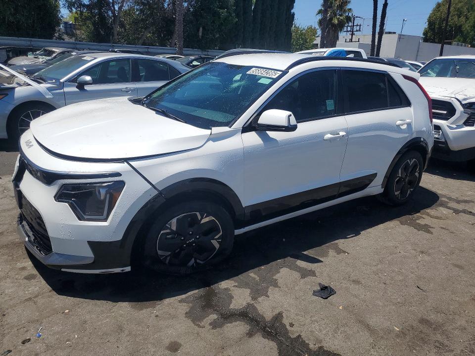 KIA Niro 2023, VIN KNDCR3LE2P5048107, 1/5