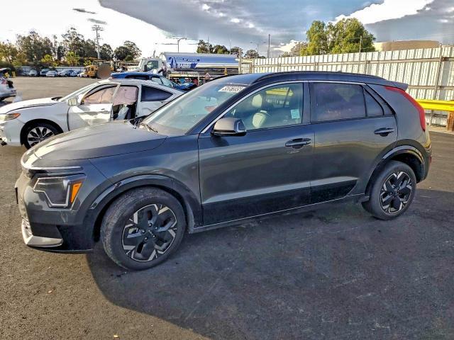 KIA Niro 2025, VIN KNDCR3LE5S5257821, 2/5