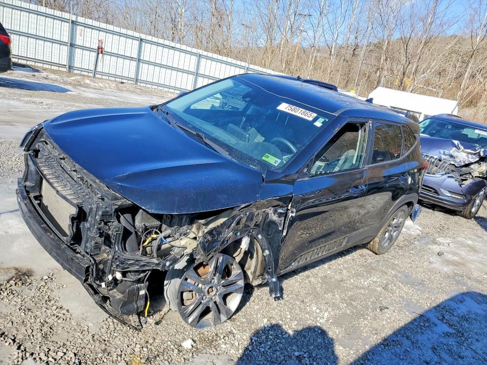 KIA Seltos 2023, VIN KNDEPCAAXP7424376, 2/5