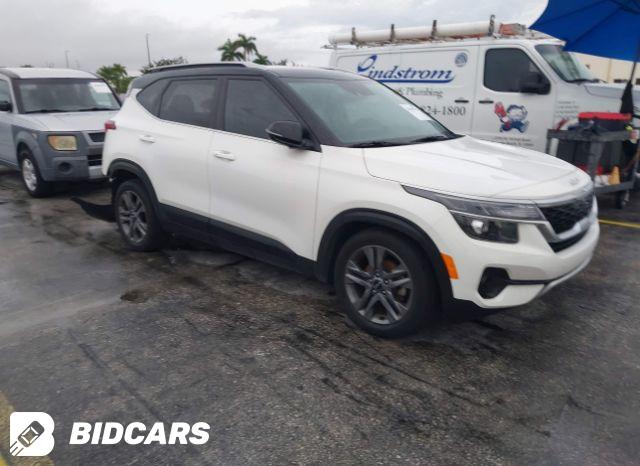 KIA Seltos 2023, VIN KNDERCAA0P7447322, 2/5