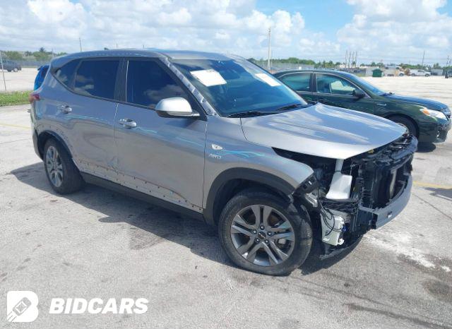 KIA Seltos 2021, VIN KNDERCAA6M7120824, 2/8