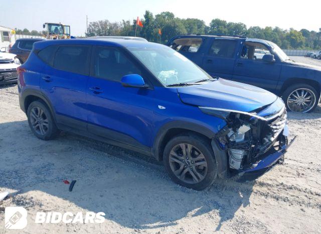 KIA Seltos 2023, VIN KNDEUCAA0P7420796, 2/5