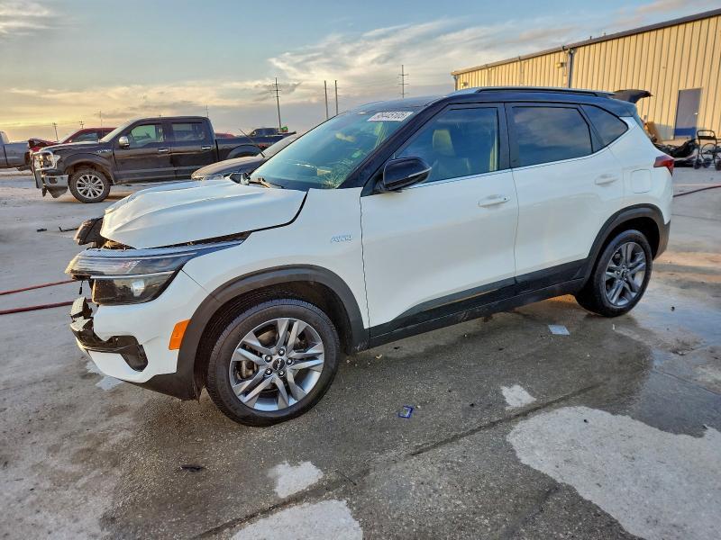 KIA Seltos 2023, VIN KNDEUCAA6P7356179, 3/5