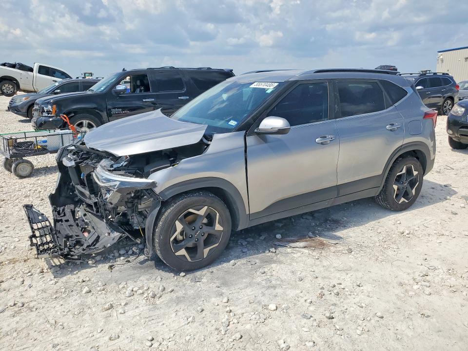 KIA Seltos 2024, VIN KNDEUCAA8R7571484, 3/5