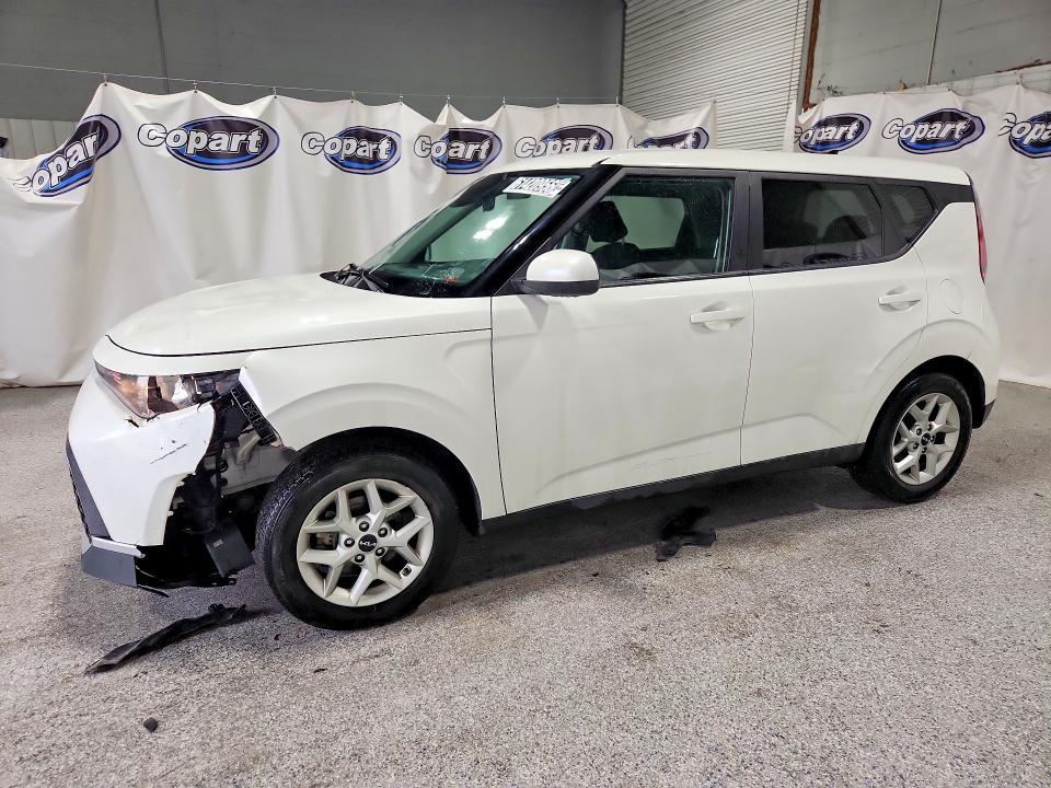 KIA Soul 2023, VIN KNDJ23AU0P7888882, 3/5