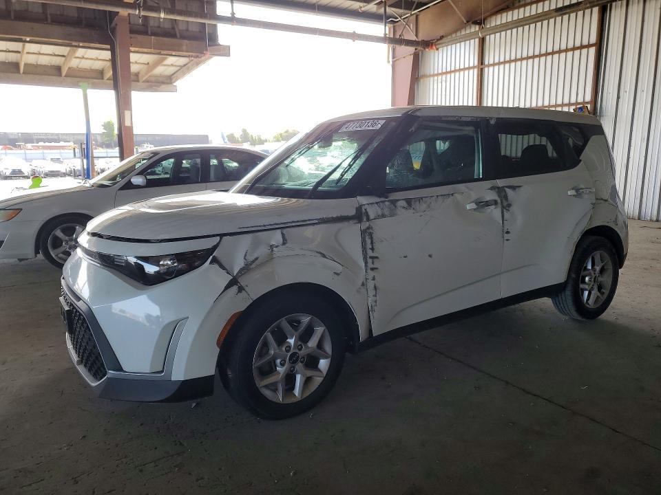 KIA Soul 2023, VIN KNDJ53AU1P7877557, 3/5