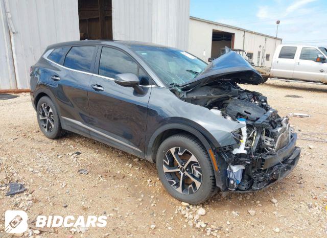 KIA Sportage 2023, VIN KNDPUCAGXP7063995, 2/5