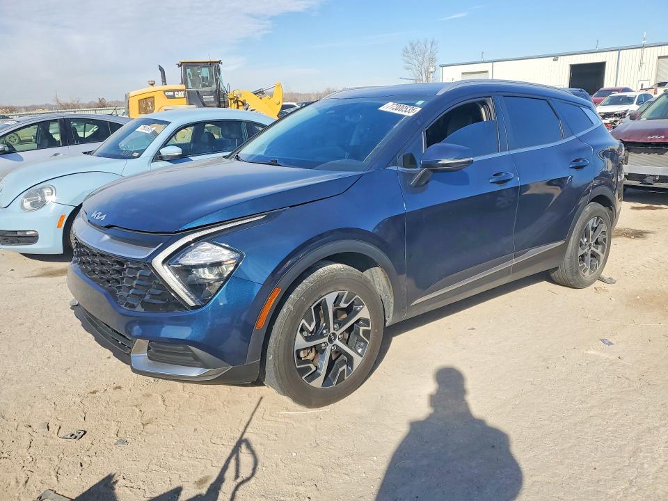 KIA Sportage 2023, VIN KNDPVCAG6P7042381, 3/5