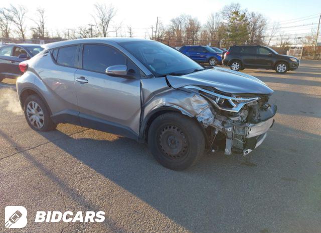 Toyota C-HR 2019, VIN NMTKHMBX1KR087747, 3/5