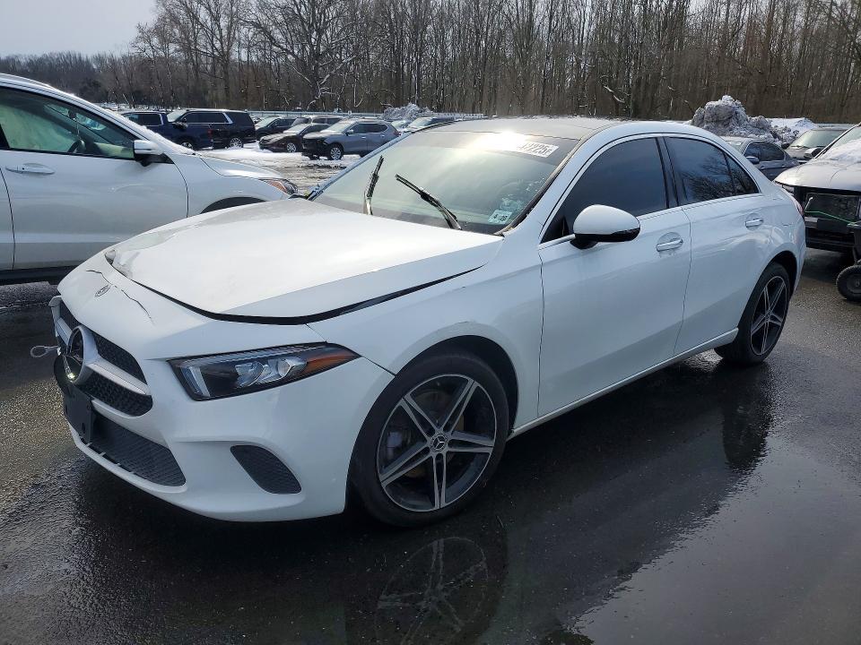 Mercedes-Benz A-Class 2022, VIN W1K3G4EB2NJ361652, 5/5