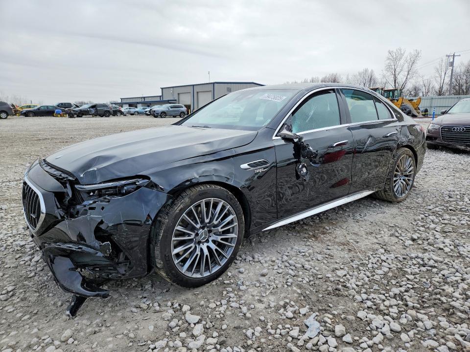 Mercedes-Benz E-Class 2024, VIN W1KLF4HB0RA073696, 2/5