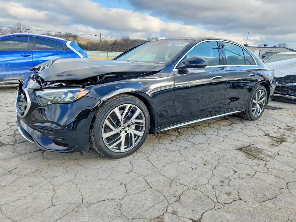 Mercedes-Benz E-Class 2024, VIN W1KLF4HB0RA073696, 3/5