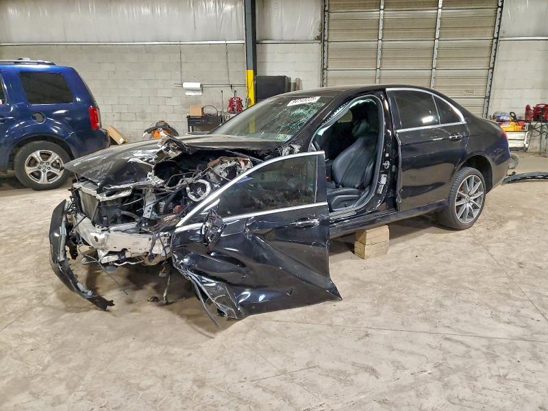 Mercedes-Benz E-Class 2022, VIN W1KZF8DB3NB076944, 3/5