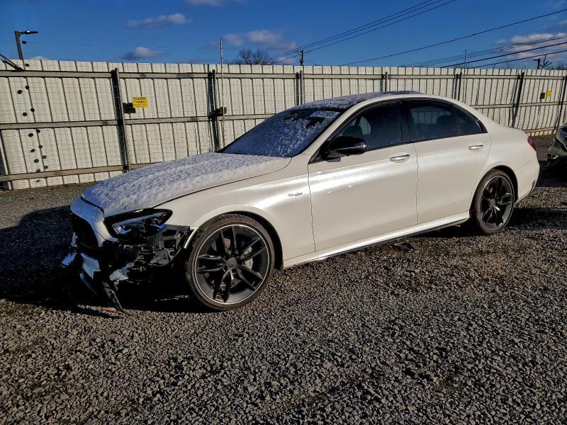 Mercedes-Benz E-Class 2022, VIN W1KZF8DBXNB091537, 4/11