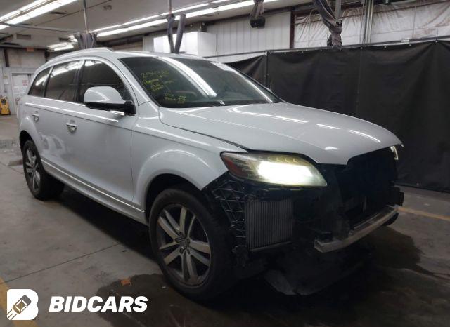 Audi Q7 2015, VIN WA1LGAFE5FD000749, 3/5