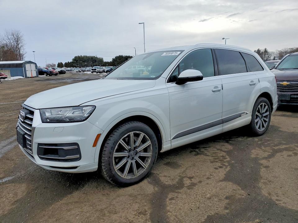 Audi Q7 2017, VIN WA1VAAF71HD007602, 4/5