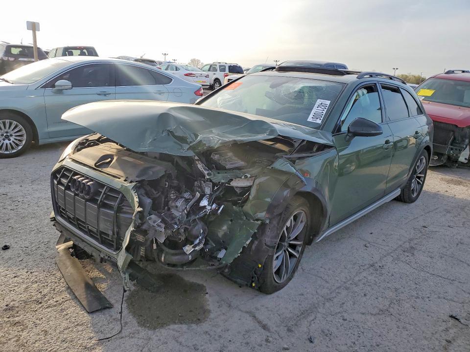 Audi A4 2023, VIN WAUABAF43PA034336, 3/5