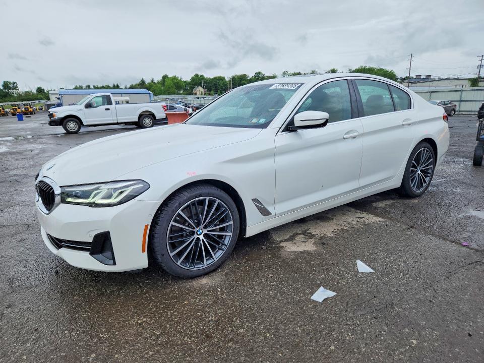 BMW 5 Series 2021, VIN WBA13BK0XMCH20091, 2/5
