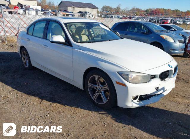 BMW 3 Series 2014, VIN WBA3C1C54EK114044, 3/5