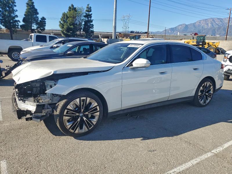 BMW 5 Series 2023, VIN WBA53BJ08PWX85640, 2/5
