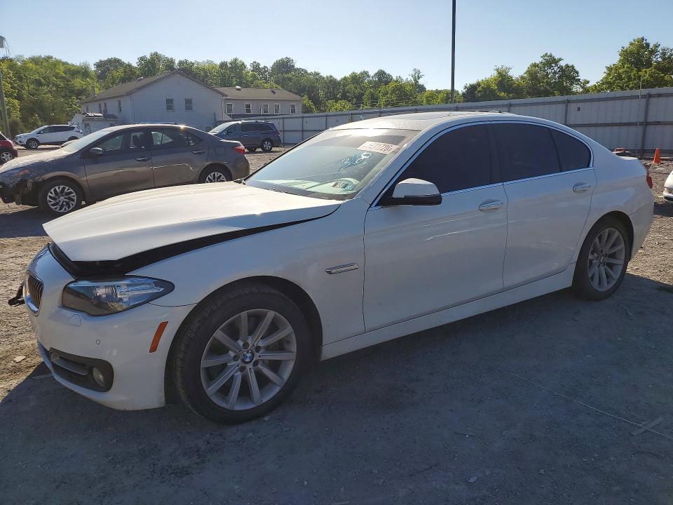 BMW 5 Series 2015, VIN WBA5A5C55FD513539, 3/5