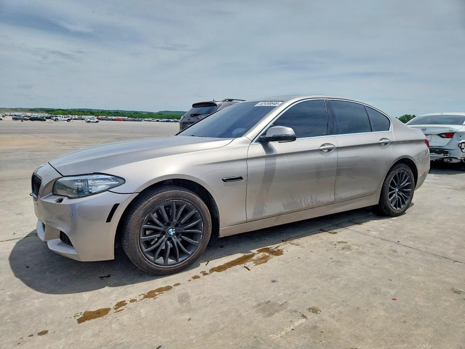 BMW 5 Series 2015, VIN WBA5B1C58FD922141, 2/5