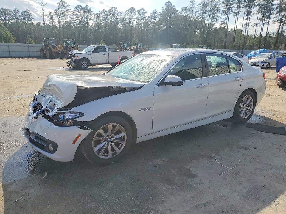 BMW 5 Series 2015, VIN WBA5B1C58FD922141, 4/5