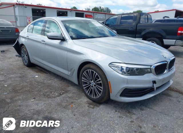 BMW 5 Series 2018, VIN WBAJA7C5XJG907846, 2/5