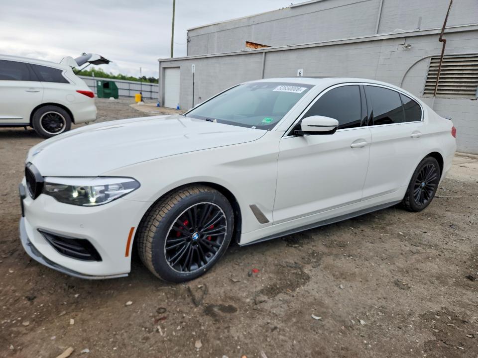 BMW 5 Series 2019, VIN WBAJA9C53KB392960, 2/5