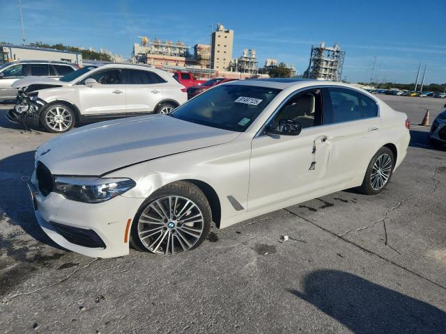 BMW 5 Series 2018, VIN WBAJE5C50JWA93160, 2/5