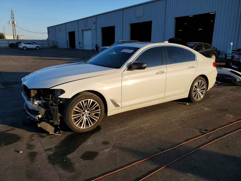 BMW 5 Series 2018, VIN WBAJE5C56JWA95012, 4/5