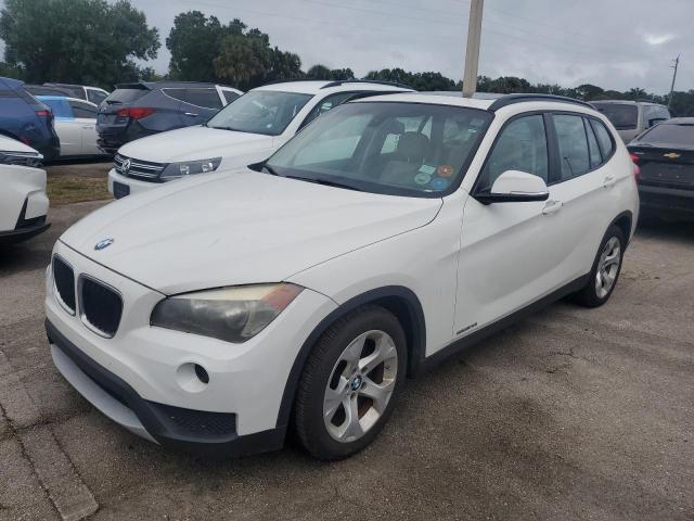 BMW X1 2015, VIN WBAVL1C52FVY30966, 4/5