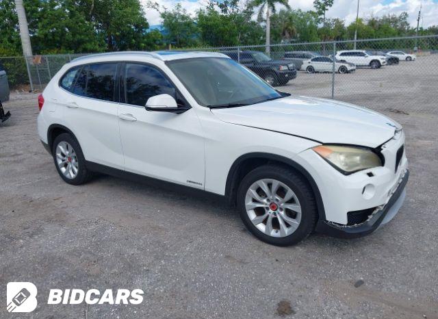 BMW X1 2015, VIN WBAVL1C5XFVY41391, 4/5